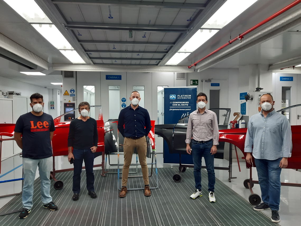 Grupo de los técnicos de la distribución en el curso de Certificación Distribuidor Platinum en las instalaciones de Rubí, Barcelona.