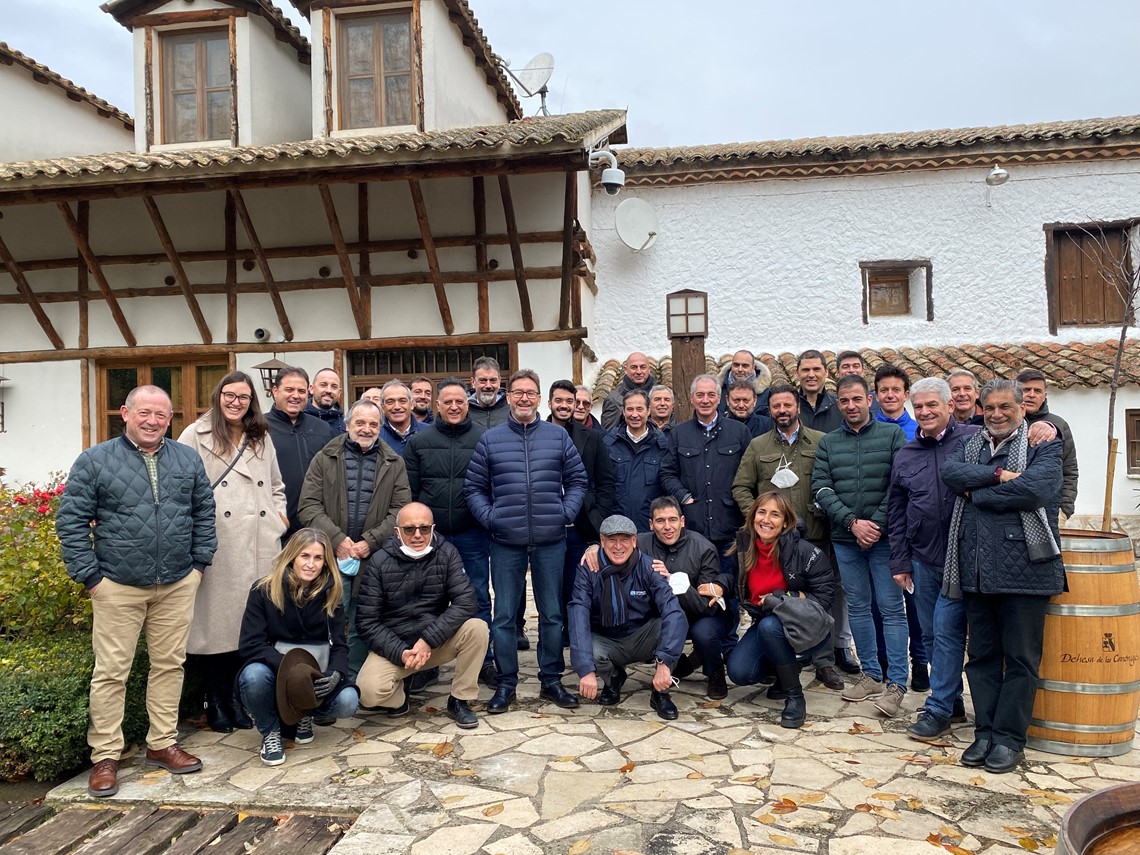 Foto de grupo de todos los participantes al Forum Platinum