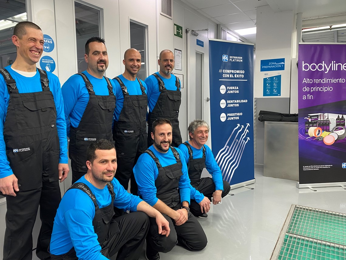 Los participantes al Curso técnico para Distribuidor Platinum en el Centro de Formación de PPG